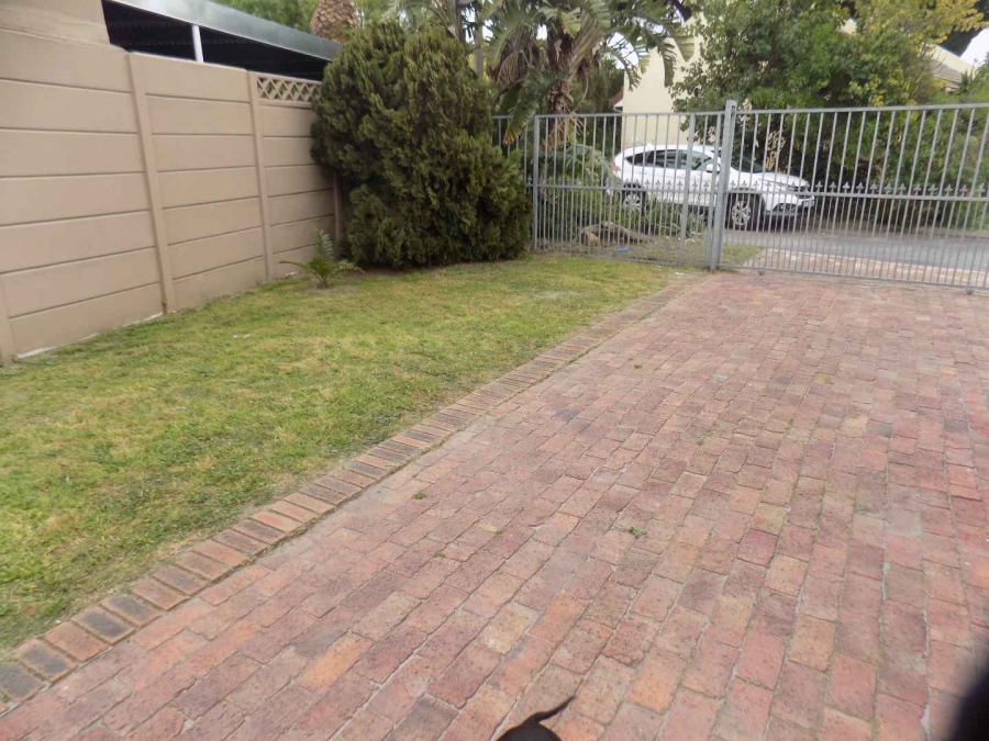 2 Bedroom Property for Sale in Soneike Western Cape